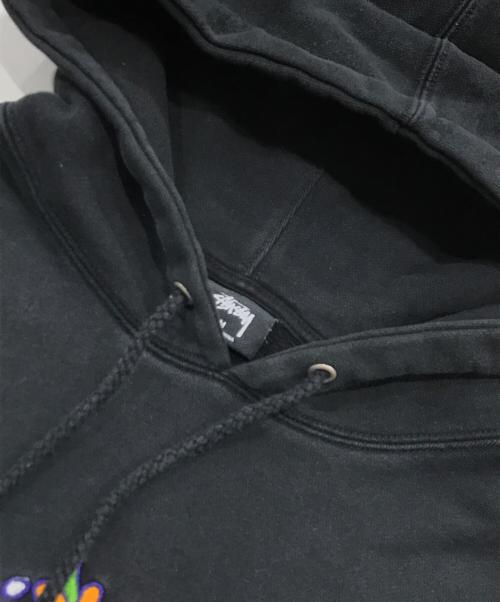 stussy（ステューシー）stussy (ステューシー) フローラルロゴフーディー/ロゴパーカー ブラック サイズ:Mの古着・服飾アイテム