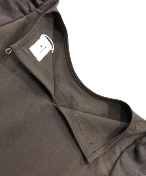 merry jenny（メリージェニー）merry jenny (メリージェニー) チュールパフスリーブミニワンピース ブラウン サイズ:Fの古着・服飾アイテム