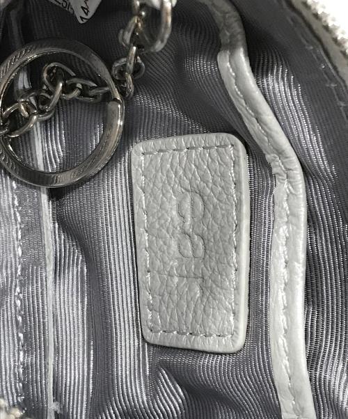 PEZ（ペッツ）PEZ (ペッツ) EAR (イア) 牛革モバイルストラップショルダー/ショルダーポーチ グレーの古着・服飾アイテム