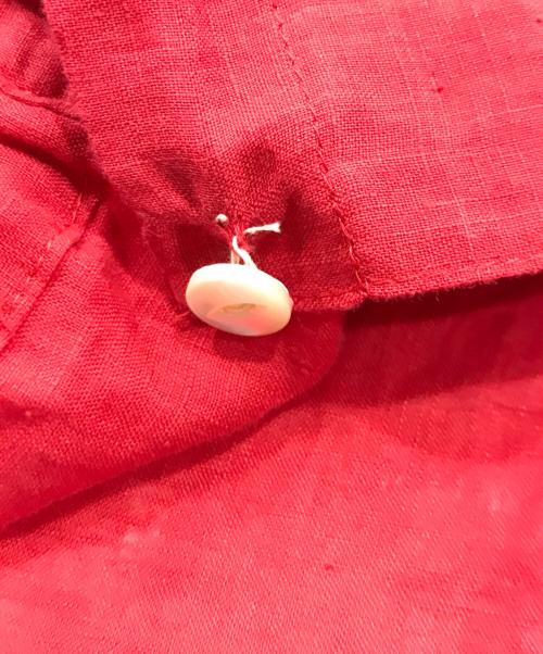 UNDERCOVER（アンダーカバー）UNDERCOVER (アンダーカバー) リネン袖口フリルワイドシャツ/半袖切替シャツ レッド サイズ:4の古着・服飾アイテム