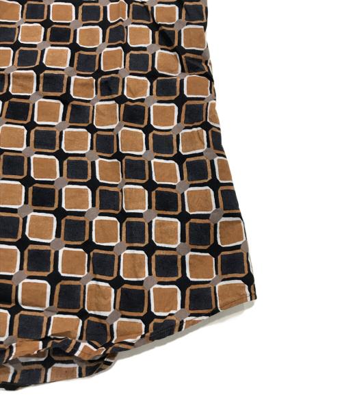 PRADA（プラダ）PRADA (プラダ) 総柄長袖シャツ ブラウン×ブラック サイズ:37の古着・服飾アイテム