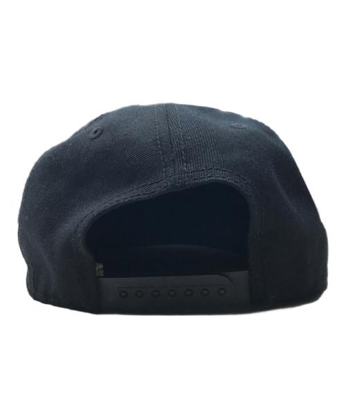 GOOD DESIGN SHOP COMME des GARCONS（グッドデザインショップ コムデギャルソン）GOOD DESIGN SHOP COMME des GARCONS (グッドデザインショップ コムデギャルソン) キャップ ブラックの古着・服飾アイテム