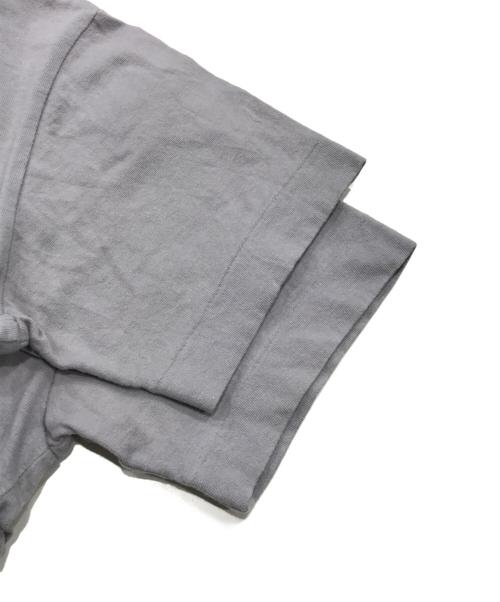 PLAY COMME des GARCONS（プレイコムデギャルソン）PLAY COMME des GARCONS (プレイコムデギャルソン) ハートロゴTシャツ/半袖カットソー グレー サイズ:Sの古着・服飾アイテム