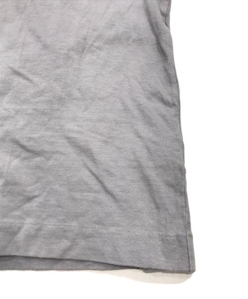 PLAY COMME des GARCONS（プレイコムデギャルソン）PLAY COMME des GARCONS (プレイコムデギャルソン) ハートロゴTシャツ/半袖カットソー グレー サイズ:Sの古着・服飾アイテム