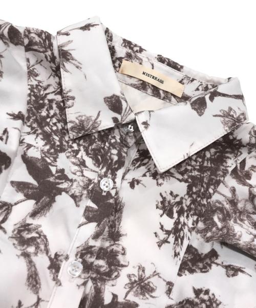 MISTREASS（ミストレアス）mistreass (ミストレアス) ベルト付き花柄ワンピース ピンク サイズ:Fの古着・服飾アイテム