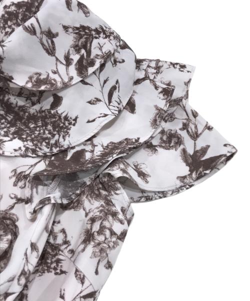 MISTREASS（ミストレアス）mistreass (ミストレアス) ベルト付き花柄ワンピース ピンク サイズ:Fの古着・服飾アイテム