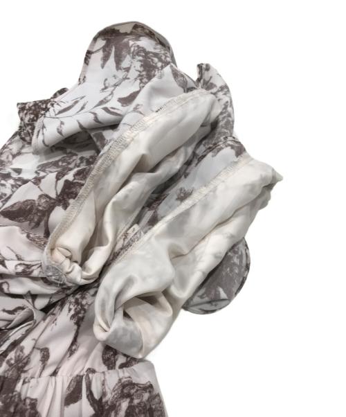 MISTREASS（ミストレアス）mistreass (ミストレアス) ベルト付き花柄ワンピース ピンク サイズ:Fの古着・服飾アイテム