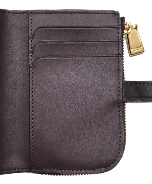 Kate Spade（ケイトスペード）Kate Spade (ケイトスペード) デコ スモール コンパクト ウォレット/二つ折り財布 レッドの古着・服飾アイテム