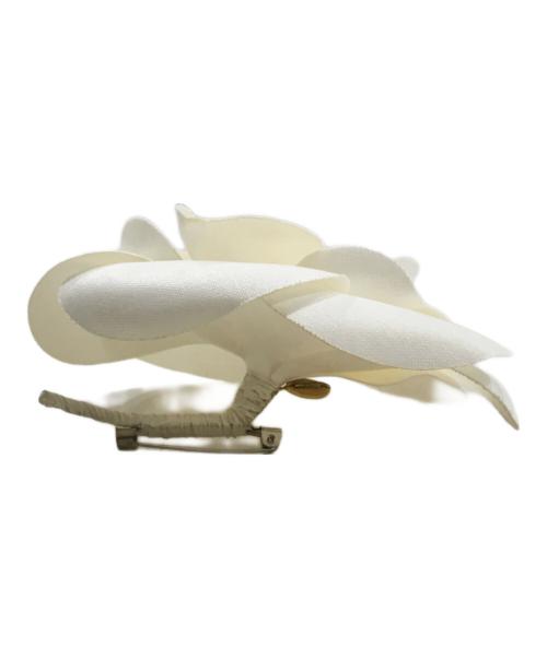 CHANEL（シャネル）CHANEL (シャネル) カメリアブローチ ホワイトの古着・服飾アイテム