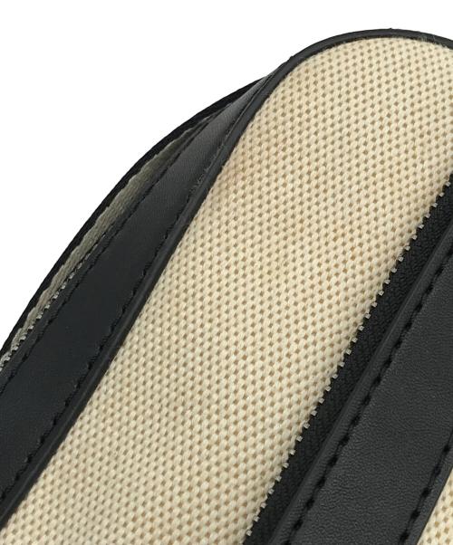 MICHAEL KORS（マイケル・コース）MICHAEL KORS (マイケル・コース) ロゴショルダーバッグ ベージュ×ブラックの古着・服飾アイテム