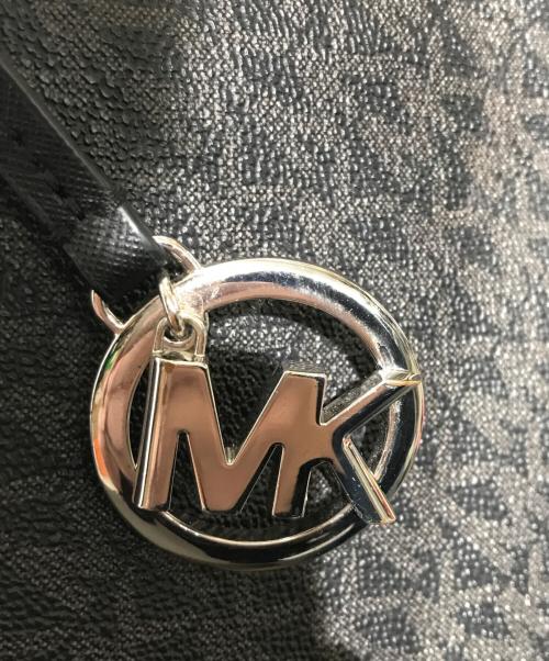 MICHAEL KORS（マイケル・コース）MICHAEL KORS (マイケル・コース) シグネチャートートバッグ/ラージトートバッグ グレーの古着・服飾アイテム
