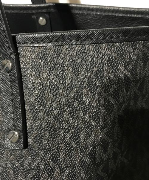 MICHAEL KORS（マイケル・コース）MICHAEL KORS (マイケル・コース) シグネチャートートバッグ/ラージトートバッグ グレーの古着・服飾アイテム