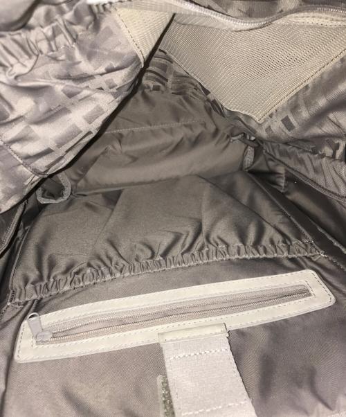 SALZEN（サルゼン）SALZEN (サルゼン) レザーバックパック/レザーリュック グレーの古着・服飾アイテム