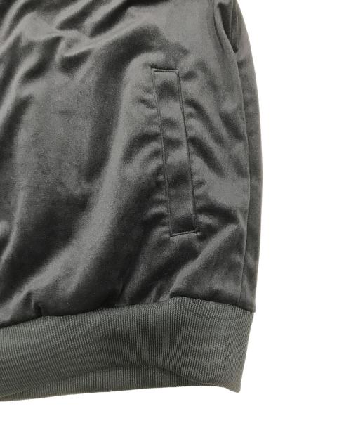 FRED PERRY（フレッドペリー）FRED PERRY (フレッドペリー) ベロアトラックジャケット/VELOUR TRACK JACKET ブラック サイズ:Mの古着・服飾アイテム