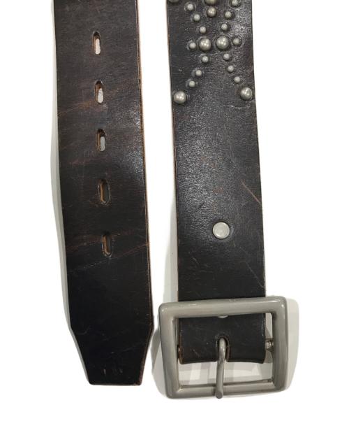 htc（エイチティーシー）htc (エイチティーシー) フラワースタッズベルト ブラウンの古着・服飾アイテム