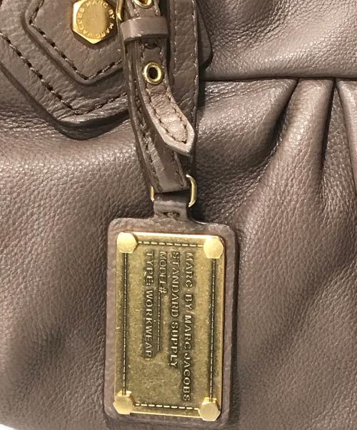Marc by Marc Jacobs（マークバイマークジェイコブス）Marc by Marc Jacobs (マークバイマークジェイコブス) 2WAYレザーミニボストンバッグ ベージュの古着・服飾アイテム