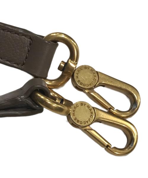 Marc by Marc Jacobs（マークバイマークジェイコブス）Marc by Marc Jacobs (マークバイマークジェイコブス) 2WAYレザーミニボストンバッグ ベージュの古着・服飾アイテム