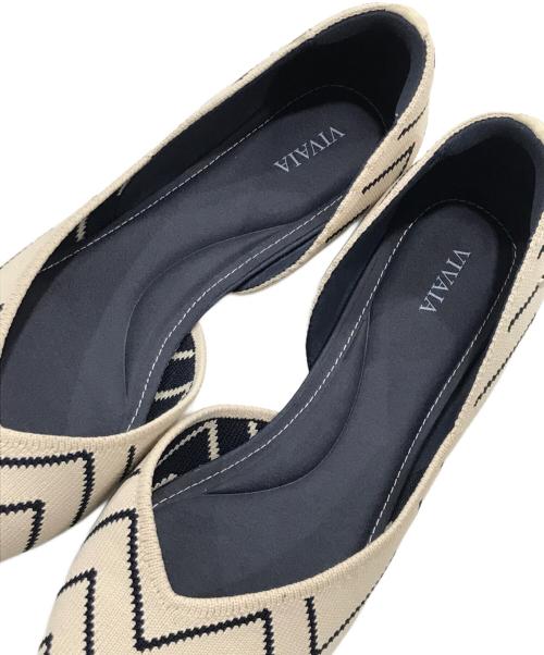 VIVAIA（ビバイア）VIVAIA (ビバイア) フラットパンプス/Vカットフラットシューズ ベージュ サイズ:40の古着・服飾アイテム