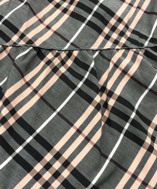 BURBERRY BLUE LABEL（バーバリー ブルー レーベル）BURBERRY BLUE LABEL (バーバリー ブルー レーベル) チェック柄キャミソールブラウス/バックリボンキャミソール グレー×ベージュ サイズ:38の古着・服飾アイテム
