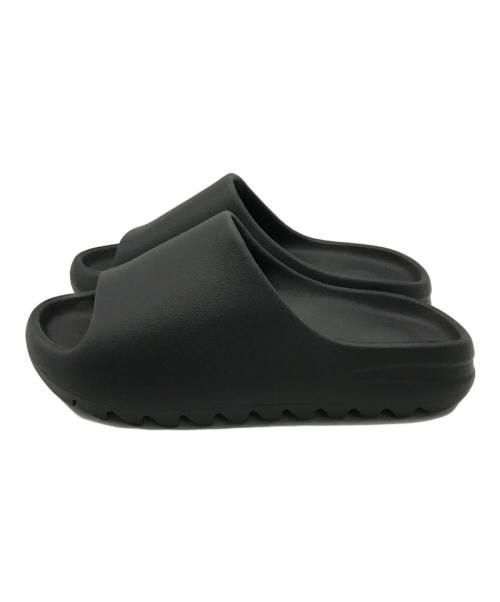 YEEZY（イージー）YEEZY (イージー) SLIDE サンダル ブラック サイズ:8 未使用品の古着・服飾アイテム