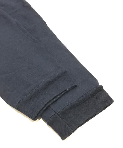 stussy（ステューシー）stussy (ステューシー) スカルプリントカットソ/クルーネック長袖カットソー ネイビー サイズ:Mの古着・服飾アイテム