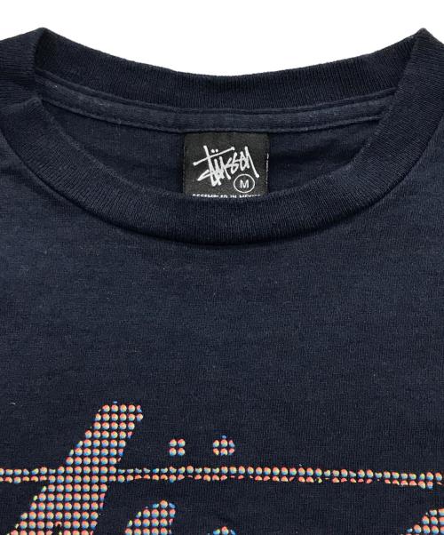 stussy（ステューシー）stussy (ステューシー) スカルプリントカットソ/クルーネック長袖カットソー ネイビー サイズ:Mの古着・服飾アイテム