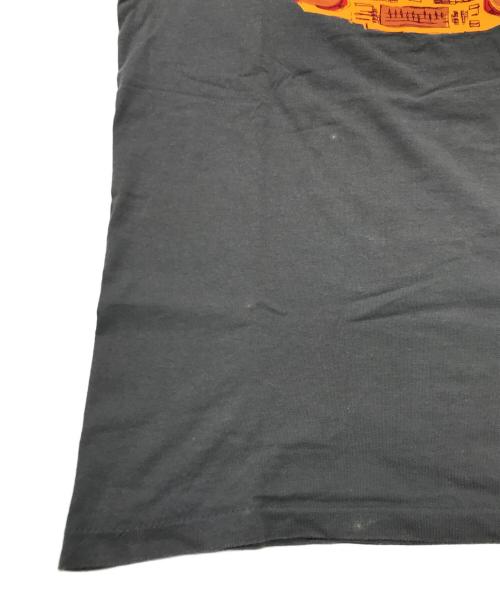 stussy（ステューシー）stussy (ステューシー) ラジカセプリントTシャツ/クルーネック半袖Tシャツ グレー サイズ:Mの古着・服飾アイテム