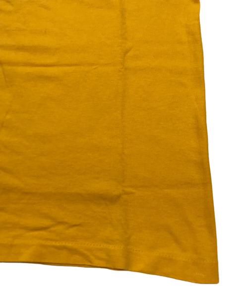 stussy（ステューシー）stussy (ステューシー) スカルプリントTシャツ/クルーネックTシャツ イエロー サイズ:Mの古着・服飾アイテム