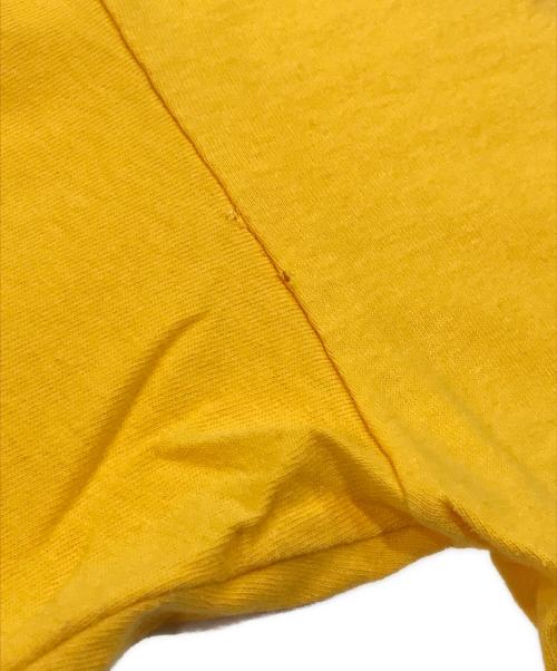 stussy（ステューシー）stussy (ステューシー) スカルプリントTシャツ/クルーネックTシャツ イエロー サイズ:Mの古着・服飾アイテム