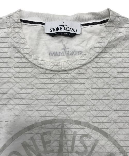 STONE ISLAND（ストーンアイランド）STONE ISLAND (ストーンアイランド) ビッグロゴTシャツ/半袖カットソー ホワイト サイズ:Sの古着・服飾アイテム