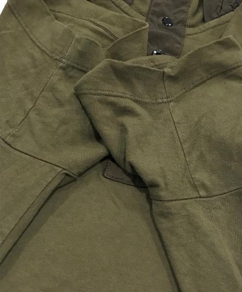 STONE ISLAND（ストーンアイランド）STONE ISLAND (ストーンアイランド) フーデッド半袖カットソー/半袖パーカー カーキ サイズ:Sの古着・服飾アイテム