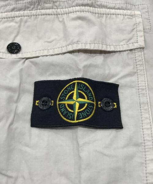 STONE ISLAND（ストーンアイランド）STONE ISLAND (ストーンアイランド) クロップドカーゴパンツ アイボリー サイズ:W29の古着・服飾アイテム