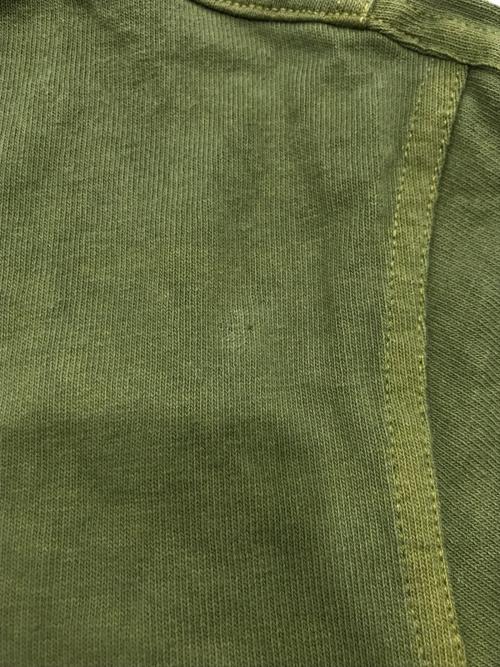 STONE ISLAND（ストーンアイランド）STONE ISLAND (ストーンアイランド) フロントロゴ半袖カットソー/Tシャツ カーキ サイズ:Sの古着・服飾アイテム