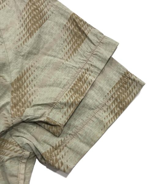 STONE ISLAND（ストーンアイランド）STONE ISLAND (ストーンアイランド) 総柄シャツ/半袖シャツ ベージュ サイズ:Sの古着・服飾アイテム