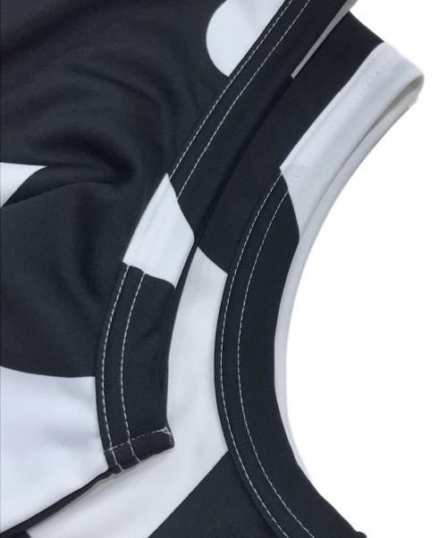 COMME des GARCONS（コムデギャルソン）COMME des GARCONS (コムデギャルソン) フラワープリントノースリーブワンピース ホワイト×ブラック サイズ:Sの古着・服飾アイテム