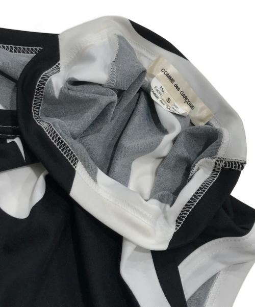 COMME des GARCONS（コムデギャルソン）COMME des GARCONS (コムデギャルソン) フラワープリントノースリーブワンピース ホワイト×ブラック サイズ:Sの古着・服飾アイテム