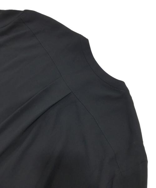 theory luxe（セオリーリュクス）theory luxe (セオリーリュクス) FLOW/PUMI/ノーカラーシャツ/長袖シャツ ブラック サイズ:38の古着・服飾アイテム