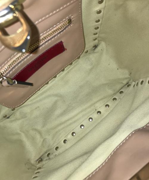 VALENTINO（ヴァレンティノ）VALENTINO (ヴァレンティノ) ロックスタッズ2WAYバッグ ベージュの古着・服飾アイテム