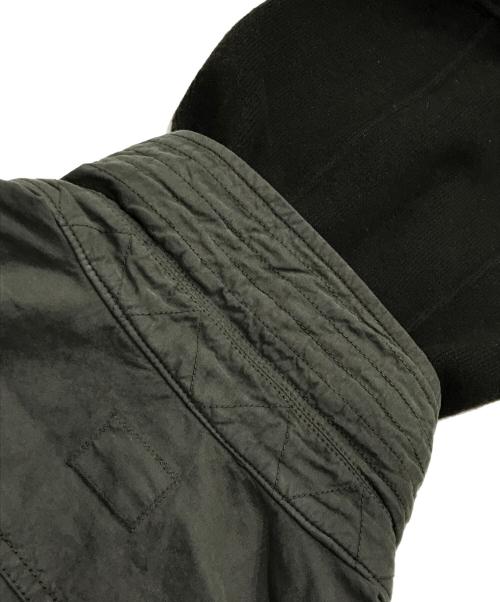 C.P COMPANY（シーピーカンパニー）C.P COMPANY (シーピーカンパニー) ナイロンミックスフーデッドジャケット カーキ サイズ:Mの古着・服飾アイテム