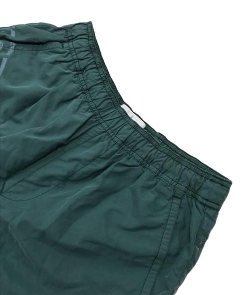 STONE ISLAND（ストーンアイランド）STONE ISLAND (ストーンアイランド) ロゴプリントショートパンツ/ハーフパンツ グリーン サイズ:Sの古着・服飾アイテム