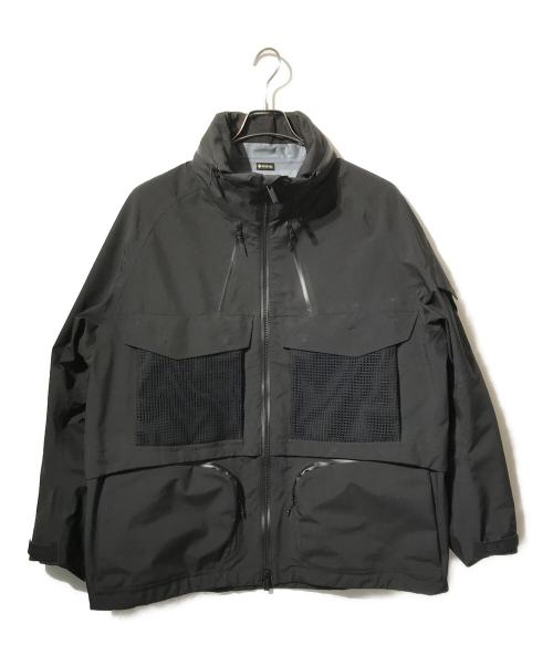WHITE MOUNTAINEERING（ホワイトマウンテ二アニング）WHITE MOUNTAINEERING (ホワイトマウンテ二アニング) GORE-TEX LUGGAGE JACKET/ラゲッジジャケット/防水ジャケット ブラック サイズ:3の古着・服飾アイテム