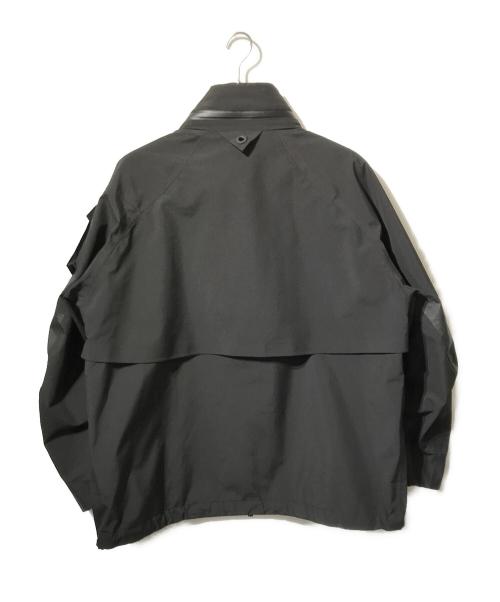 WHITE MOUNTAINEERING（ホワイトマウンテ二アニング）WHITE MOUNTAINEERING (ホワイトマウンテ二アニング) GORE-TEX LUGGAGE JACKET/ラゲッジジャケット/防水ジャケット ブラック サイズ:3の古着・服飾アイテム