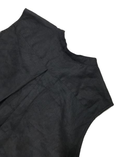 martinique（マルティニーク）martinique (マルティニーク) パールボタンノースリーブブラウス ブラック サイズ:Freeの古着・服飾アイテム