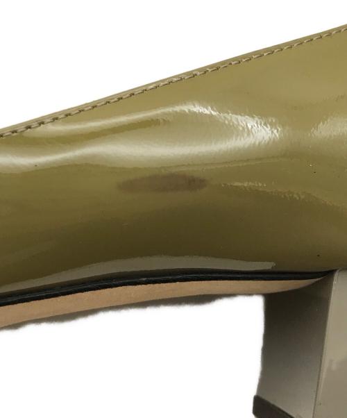 JIMMY CHOO（ジミーチュウ）JIMMY CHOO (ジミーチュウ) エナメルパンプス カーキ サイズ:37の古着・服飾アイテム