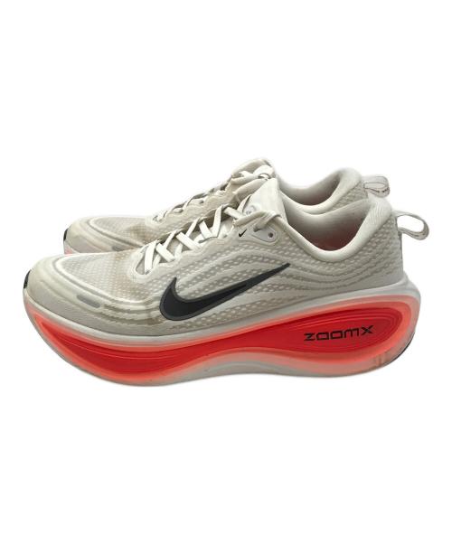 NIKE（ナイキ）NIKE (ナイキ) ローカットスニーカー ボメロ プラス ホワイト×オレンジ サイズ:26.5cmの古着・服飾アイテム