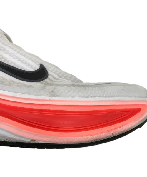 NIKE（ナイキ）NIKE (ナイキ) ローカットスニーカー ボメロ プラス ホワイト×オレンジ サイズ:26.5cmの古着・服飾アイテム