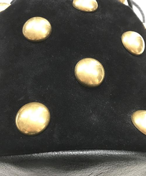 Saint Laurent Paris（サンローランパリ）Saint Laurent Paris (サンローランパリ) スタッズスエードショルダーバッグ ブラック×ゴールドの古着・服飾アイテム