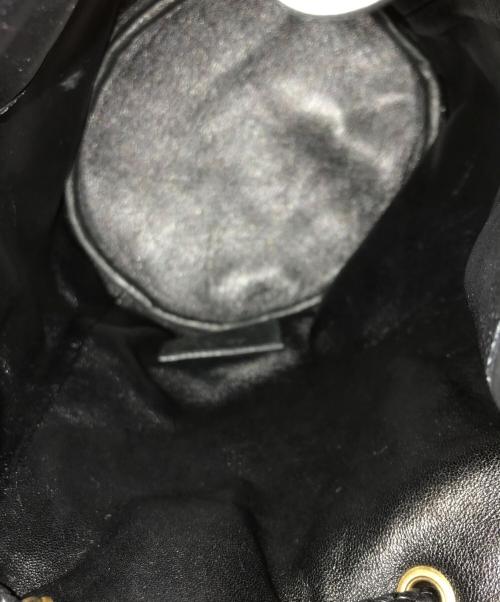 Saint Laurent Paris（サンローランパリ）Saint Laurent Paris (サンローランパリ) スタッズスエードショルダーバッグ ブラック×ゴールドの古着・服飾アイテム