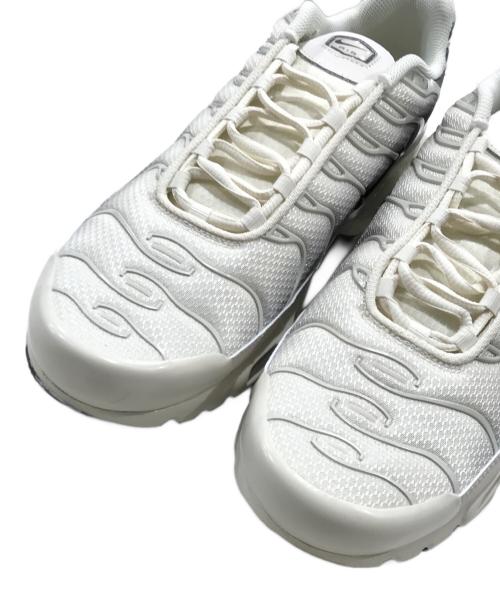 NIKE（ナイキ）NIKE (ナイキ) エアマックスプラス ホワイト×ブラック サイズ:US9.5/UK8.5/EUR43の古着・服飾アイテム