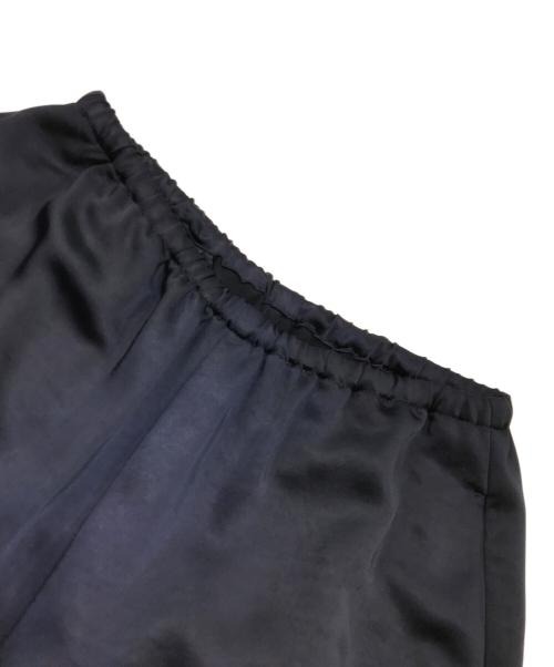 ETRE TOKYO（エトレトウキョウ）ETRE TOKYO (エトレトウキョウ) アウトポケットサテンパンツ ネイビー サイズ:Mの古着・服飾アイテム